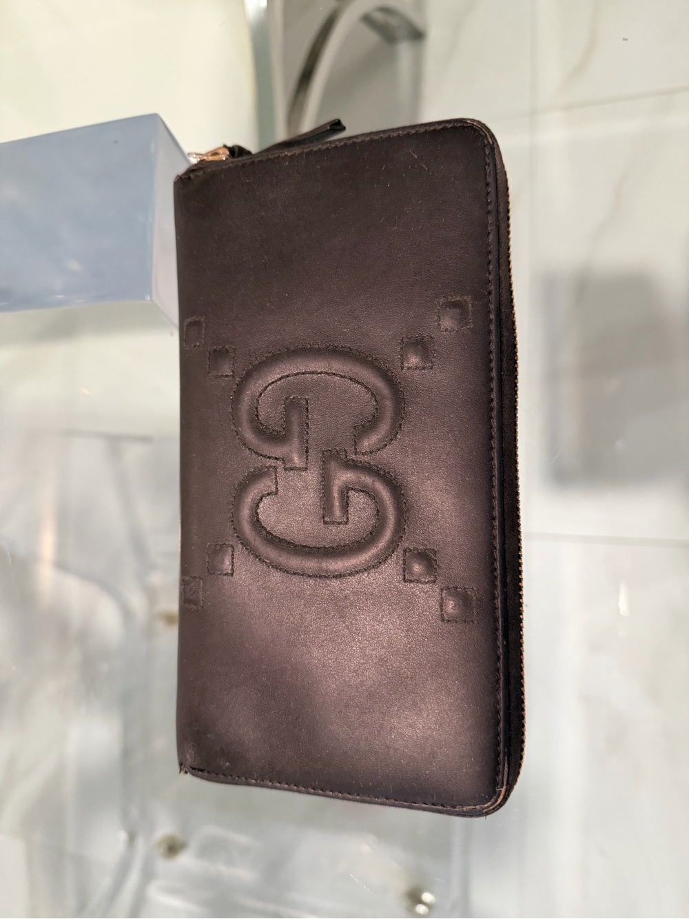 Authentic Gucci Black Embossed Leather Zip Wallet - Women or Men